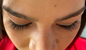 Luxuria Beauty Bar | Volume eyelash extensions for 1