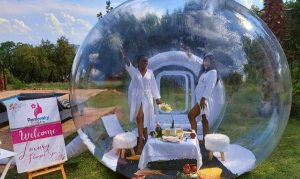 Pamensky Spa | Bubble picnic experience including set up, champagne, platter and massage