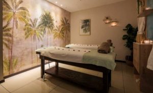 Fleur De Lis Spa | Enjoy a Deluxe Couples Package at Royal Hotel