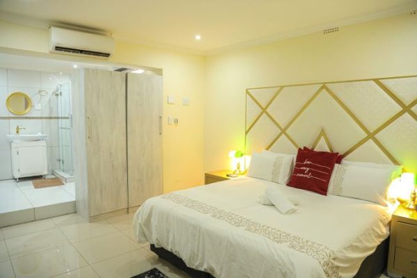 Melrose Hideout BnB | Luxury1 Night Stay For 2 Incl Full body Massage and Breakfast