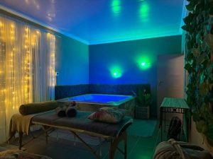 Care on Location | Luxury Half day Spa for 2 Incl a Light Lunch + Champagne and Jacuzzi Session