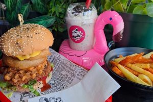 Pluckys Fried Chicken | Gourmet Burgers, Superb Sides, 500ml Gourmet Milkshakes for 2