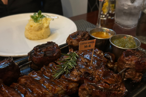 Cattle Baron Blouberg | Carni-4 Feast Platter for 4 people 3 course + wine