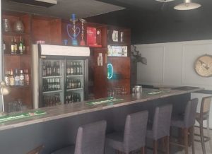 Brew Lounge Tygervalley | Large Pizzas and a Hookah Pipe Deal for 4 Incl 4 Gin & Tonics