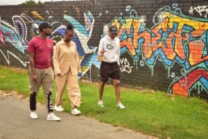 Book Ibhoni | Soweto Graffiti Art Walking Tour Including Sip & Paint and Drinks