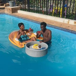 7 Palms Lodge and Spa | 2,5 HRS of Relaxation For 2 Incl A Floating Fruit, Snack Basket & Cocktails