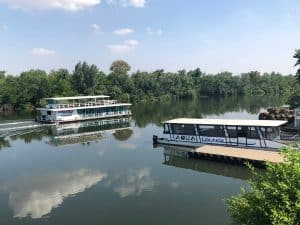 The View On Vaal Resort | A 1 Hr Cruise Incl Full Day Pass on The Resort for Braaing, Fishing, Swimming For 2